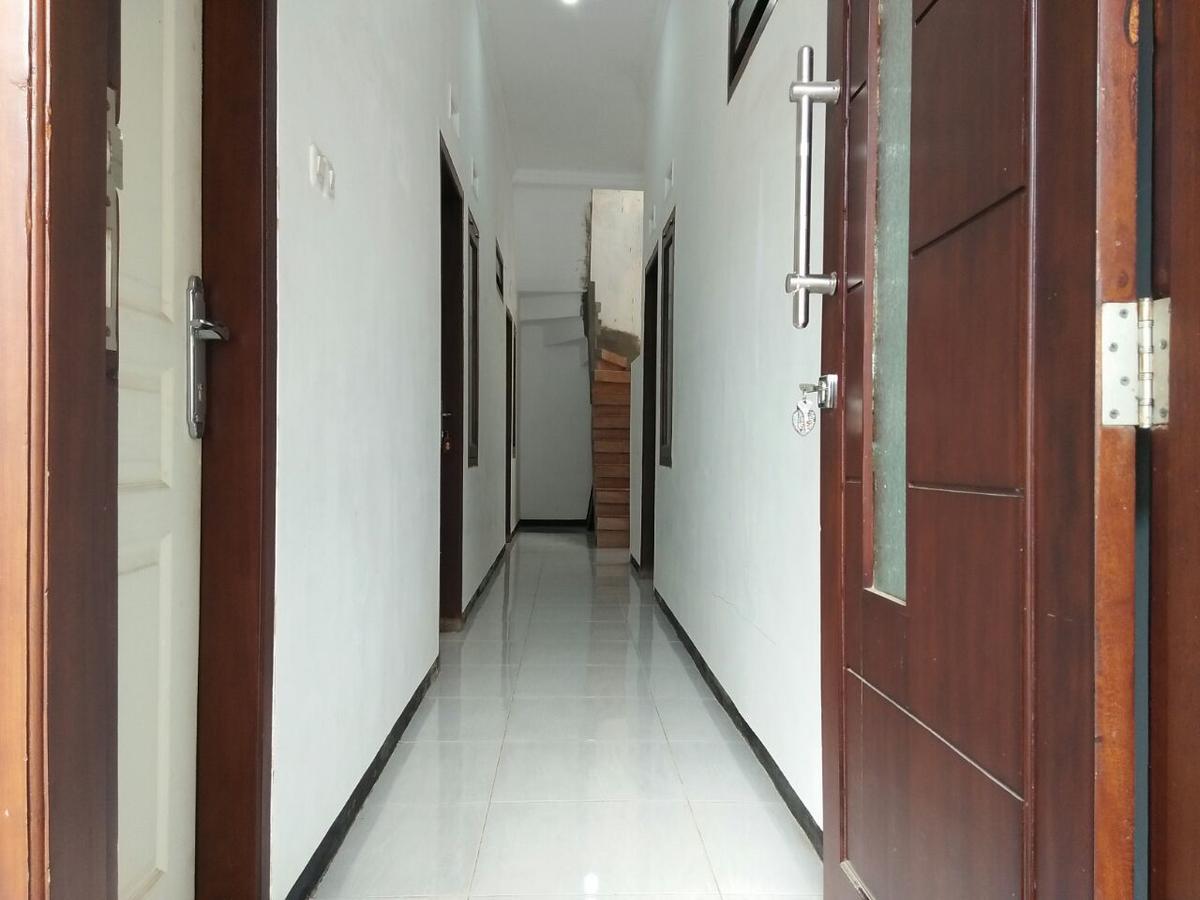 Omah Etan Batu Hostel Batu  Εξωτερικό φωτογραφία